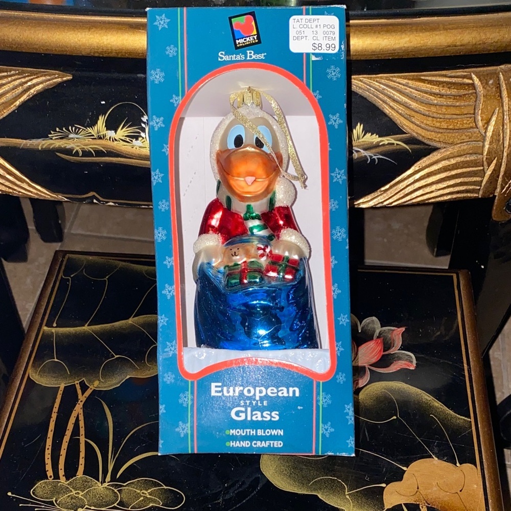 Vintage 1999 Disney Mickey Unlimited Donald Duck Santa Glass Ornament NEW